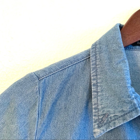 Brandy Melville Peyton Denim Cropped Button Up - Picture 3 of 7